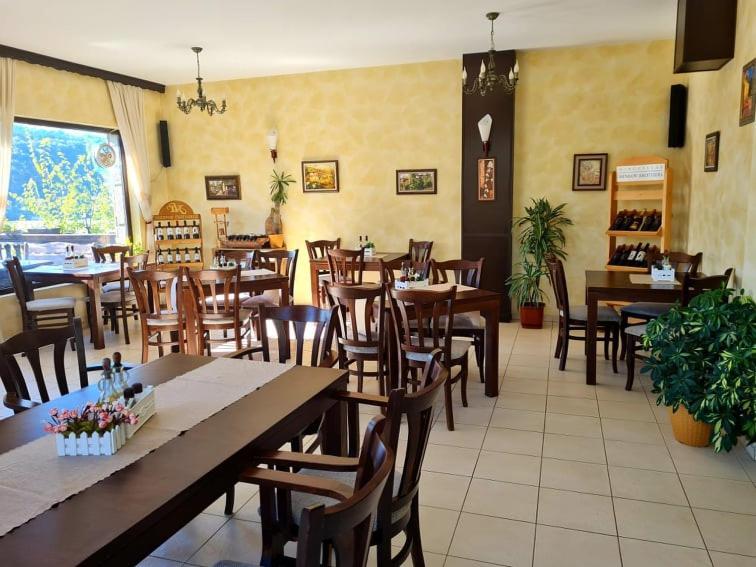 Family Hotel Bela Tryavna Extérieur photo