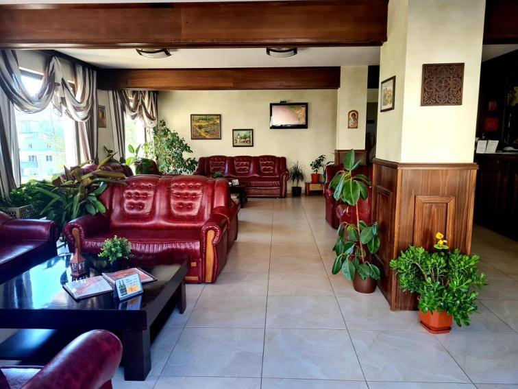 Family Hotel Bela Tryavna Extérieur photo