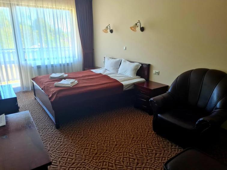 Family Hotel Bela Tryavna Extérieur photo